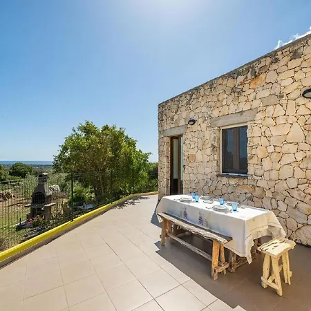 In Italy With Private Garden & Bbq بيت للعطل